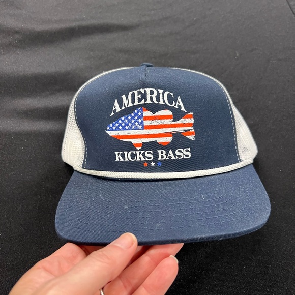 Bass Pro Shops Blue and White Trucker Hat with Patriotic Design - Picture 1 of 2